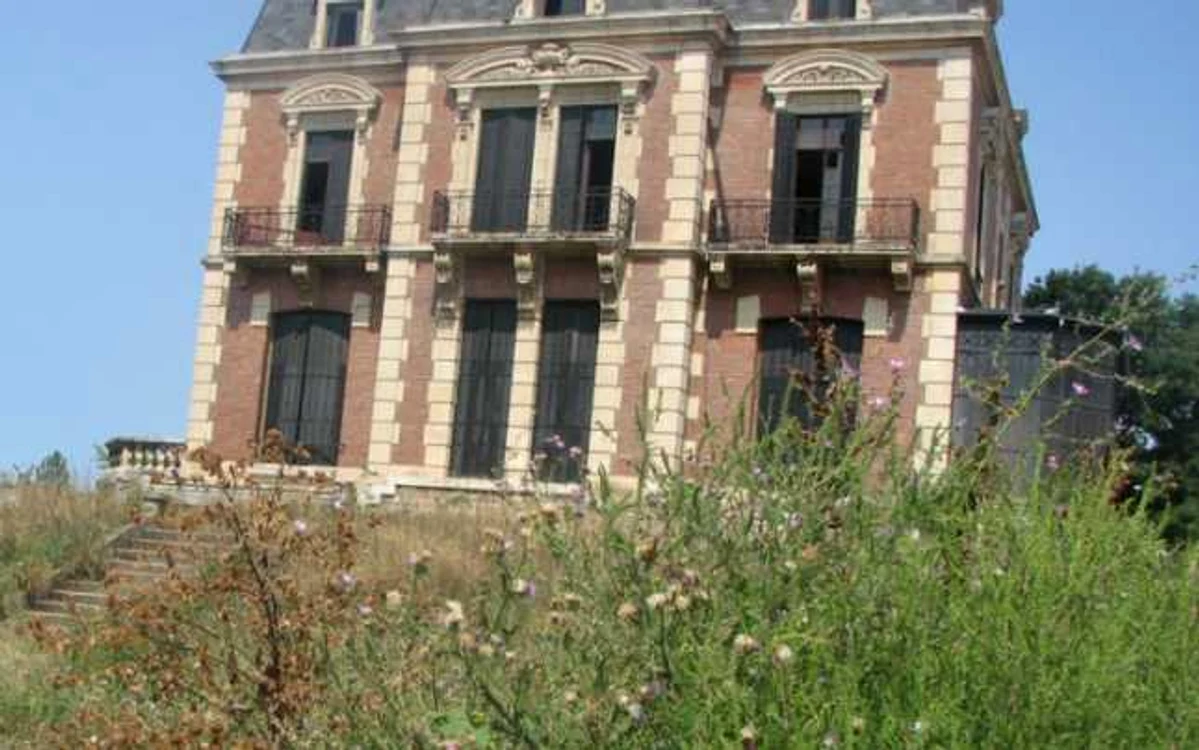 castelul de la obarsia de camp