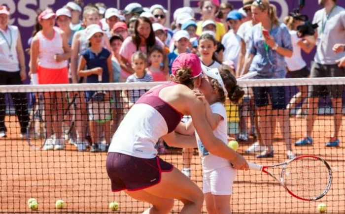 
    Simona Halep a jucat tenis la Kids DayBRD Bucharest Open  