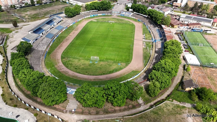 Actualul stadion Corvinul nu a mai fost demolat. Foto: Daniel Guță. ADEVĂRUL
