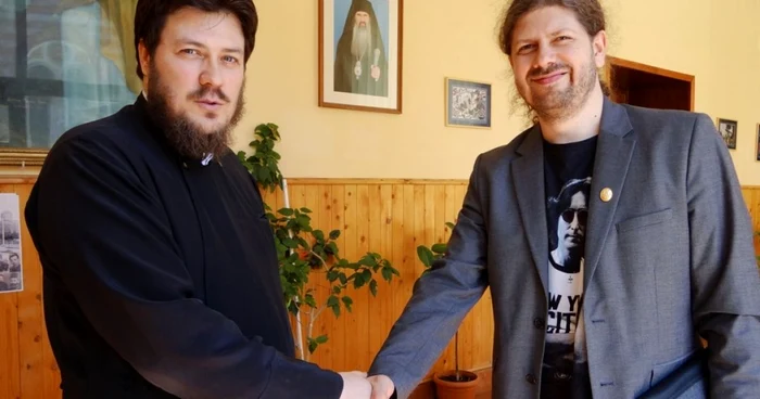 Eugen Tănăsescu şi Remus Cernea, la Arhiepiscopia Tomisului. Pe fundal, ÎPS Teodosie FOTO Laura Caloean