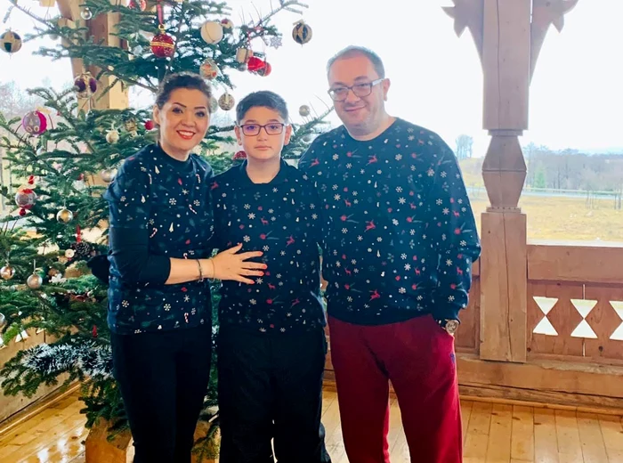 Minodora, alături de soţul ei, Liviu, şi de fiul lor, Marco. FOTOGRAFII: ARHIVA PERSONALĂ