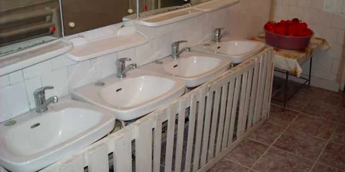 Târgovişte: Grădiniţele şi-au deschis porţile deşi nu au terminat reabilitarea