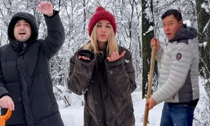 “Hai afară, la zăpadă!” Vedetele au ieșit la lopată și s-au speriat de zăpadă