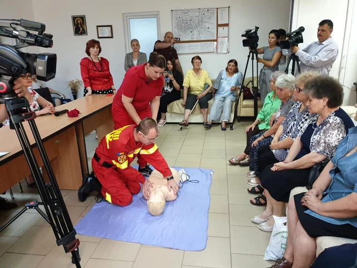 Lecţiile s-au desfăşurat la Centrul Persoanelor Vârstnice FOTO Facebook/Primăria Slobozia