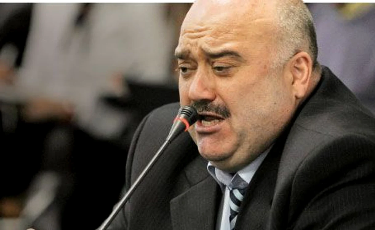 
    Cătălin Voicu  