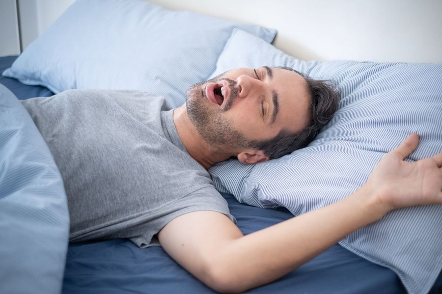 Ce impact are sforăitul asupra zâmbetului tău: „Este mai mult decât o frustrare”