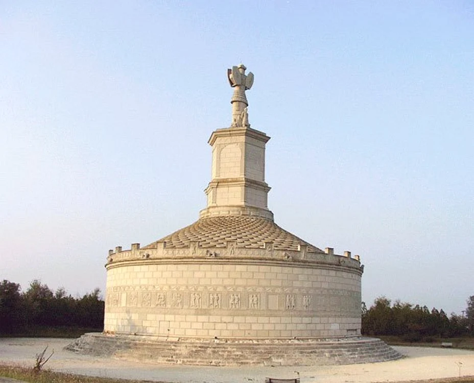 Monumentul de la Adamclisi