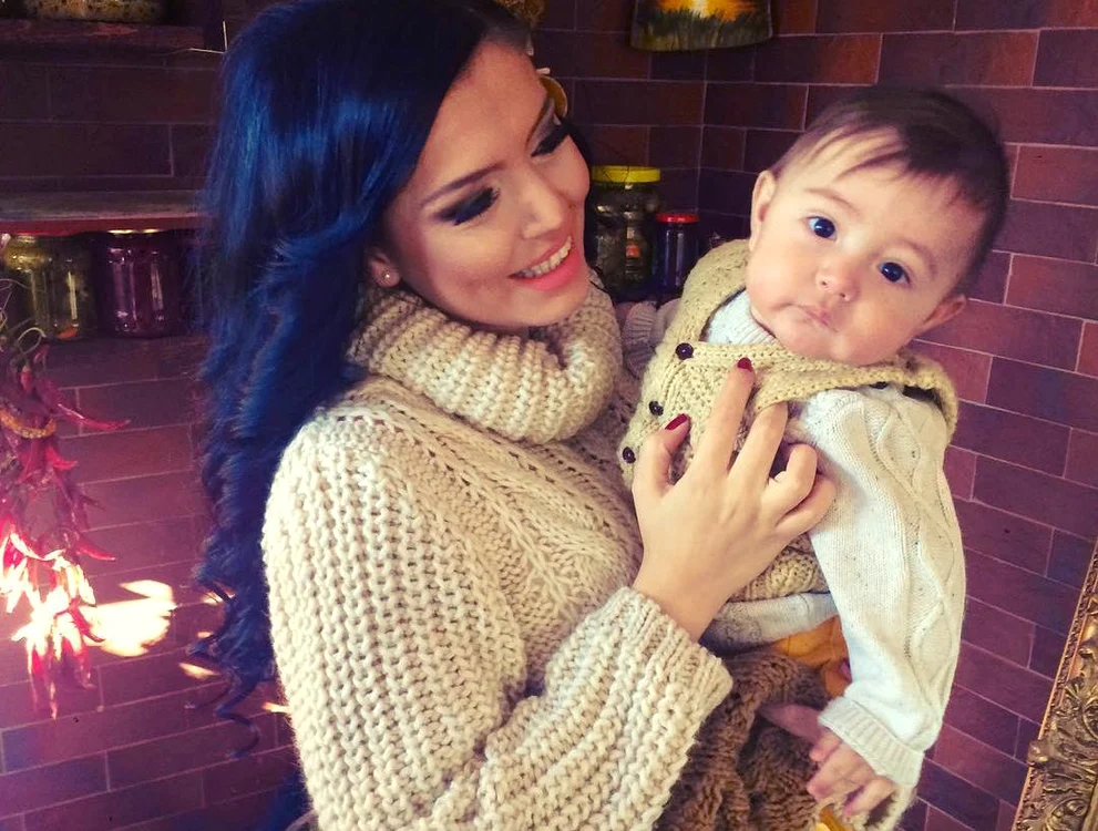 Andreea Mantea a desenat un 7 din bomboane pe tortul din ciocolatăfoto: arhiva personală