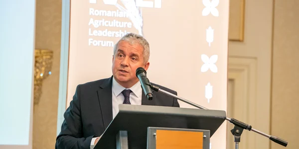 Daniel Buda   europarlamentar FOTO Facebook Romanian Agriculture jpg