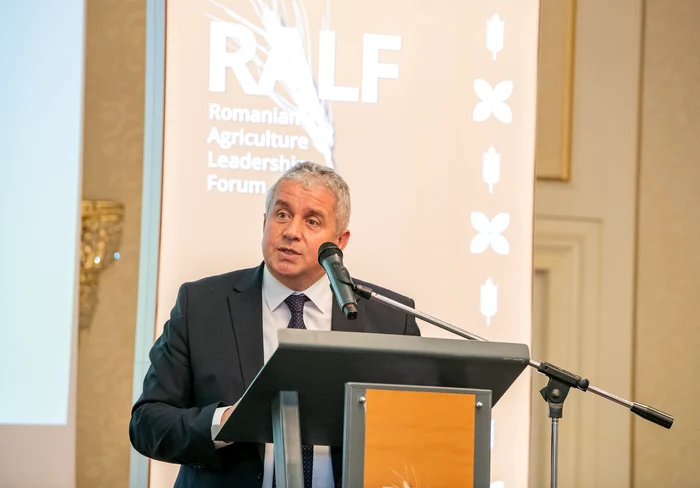 Daniel Buda spune că a semnat scrisoarea pentru ajutarea fermierilor. FOTO: Arhivă personală