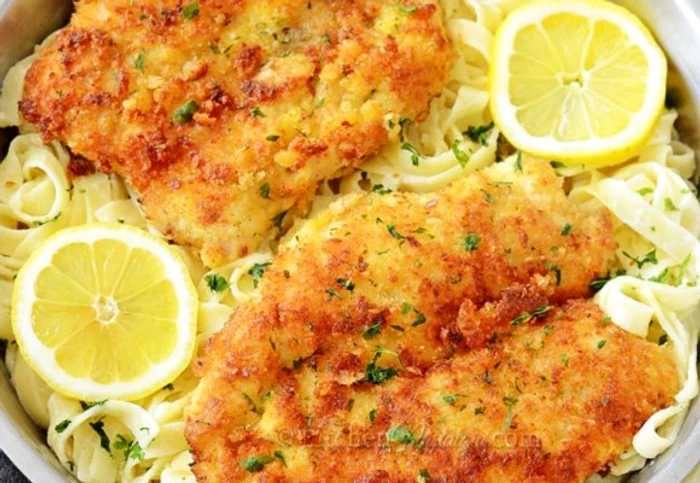 
    Încearcă o combinaţie de pui şi paste cu lămâie şi usturoi!clickpoftabuna.ro  