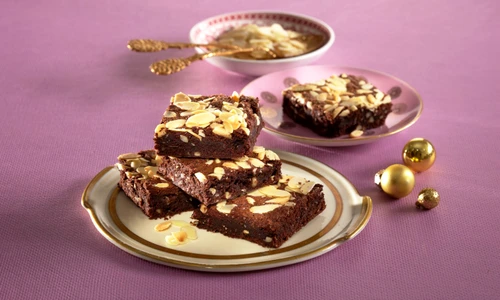 Nut slice with chocolate jpeg