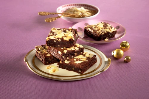 Nut slice with chocolate jpeg