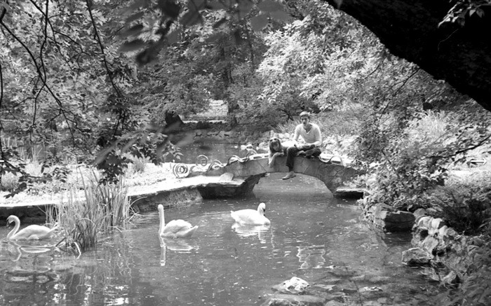 Imagine din filmul „100 de lei”, interzis de comuniști. Foto: Historia/Colecție Studiorile Buftea