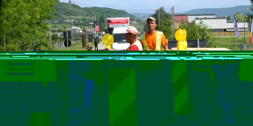 Circulaţia rutieră pe DN 13 A este blocată foto arhivă