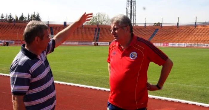 Vicepreşedintele Constantin Vadana a fost ghid pentru delegaţia oficialilor FRF pe stadionul Ceahlăul