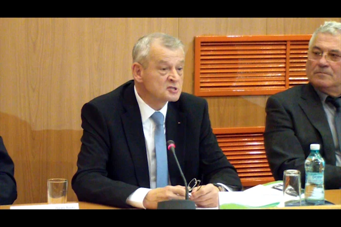 Primarul Capitalei, Sorin Oprescu” la Conferinţa „Managementul mobilităţii”