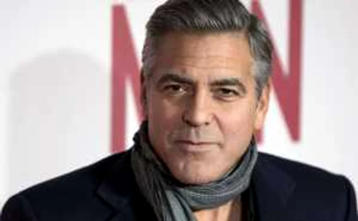 Românul
a sărit gardul şi a pătruns, miercuri seară, în curtea Vilei
Oleandra, aparţinând actorului George Clooney.