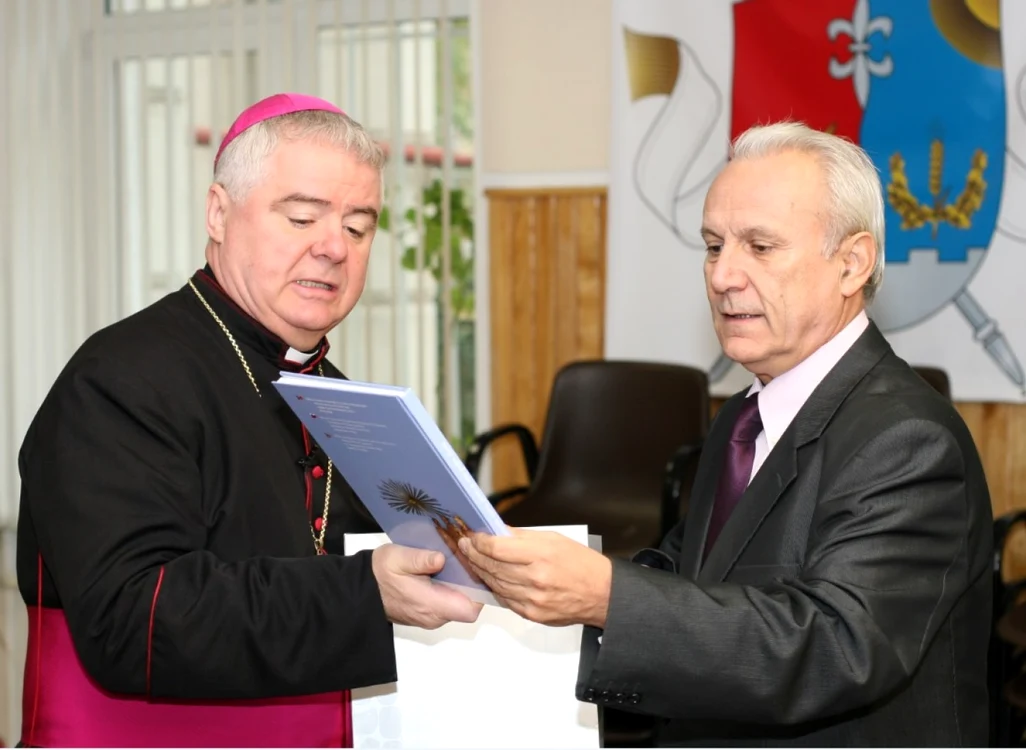 Anton Coşa, în dialog cu Doru Dinu Glăvan, preşedintele Uniunii Ziariştilor Profesionişti din România.