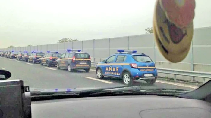 Mașinile ANAF, încolonate  pe Autostradă
