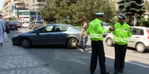 Masinile parcate ilegal au fost ridicate de primarie