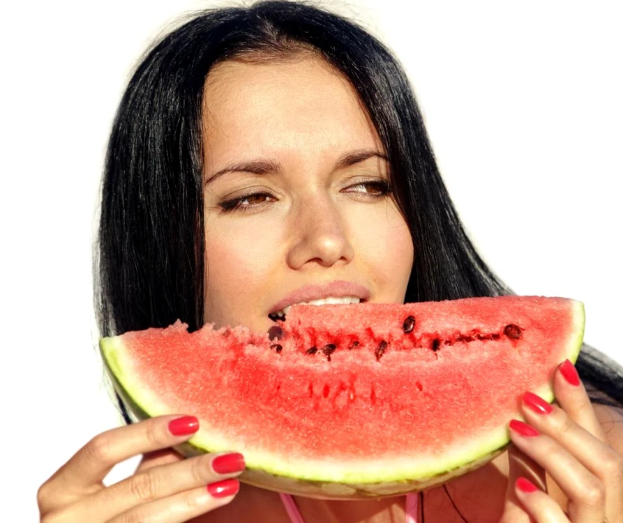 Pepenele roşu este ideal pentru organism deoarece nu îngraşă şi este plin de vitamine. FOTO Shutterstock.
