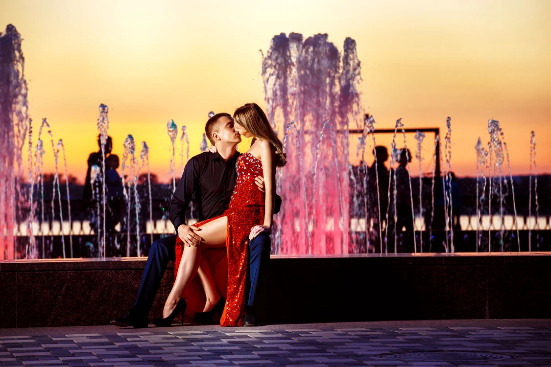 Cele mai sexy ţinute care atrag atenţia bărbatul: Rochia roşie nu îl lasă niciodată indiferentfoto: 123RF