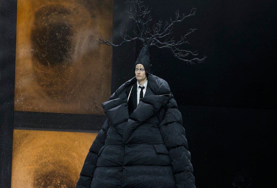 Show de groază la Săptămâna Modei de la New York. Designerul Thom Browne: „Este divertisment, a fost ok”