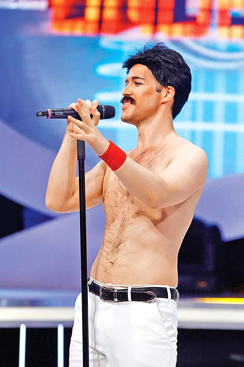 Jorge, deghizat în Freddie Mercury, la emisiunea “Te cunosc de undeva!”
