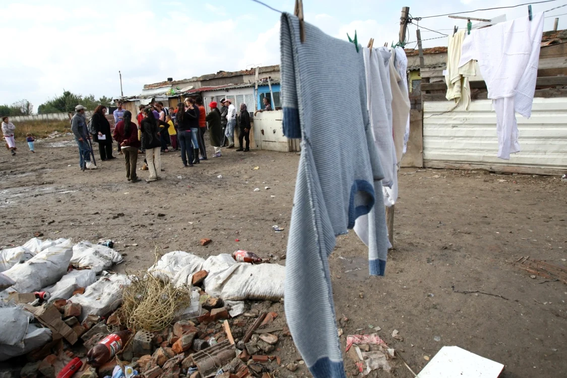 Asistati social. tigani. noroi. saracie.foto adevarul