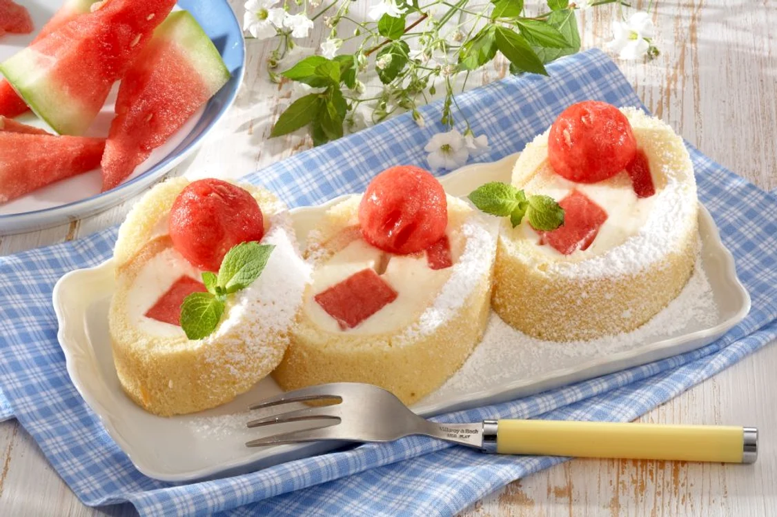 rulada cu pepene si crema de branza jpeg