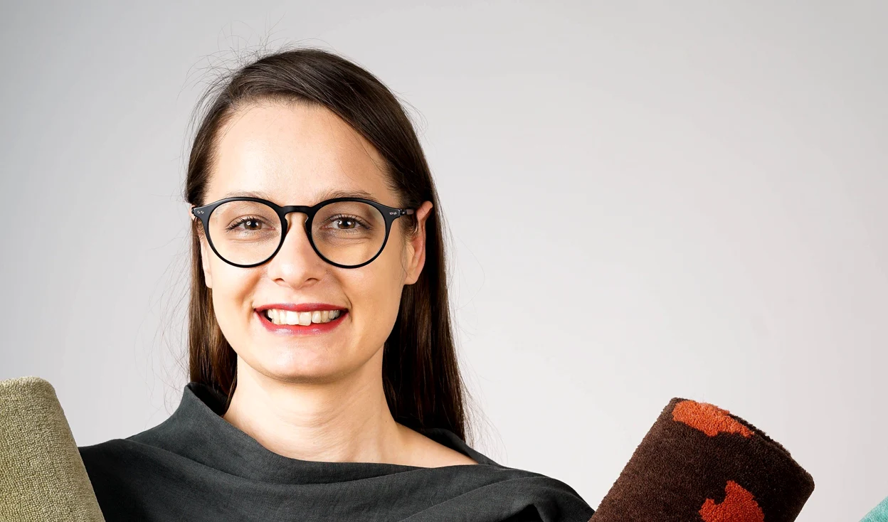 Flavia Scânteianu realizează covoare cu personalitate