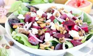 salata de sfecla cu sos de grepfrut jpeg