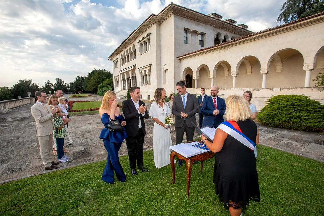 Prințul Alexandru al Serbiei și Vesna Jelic s-au căsătorit civil la Belgrad. FOTO: Instagram
