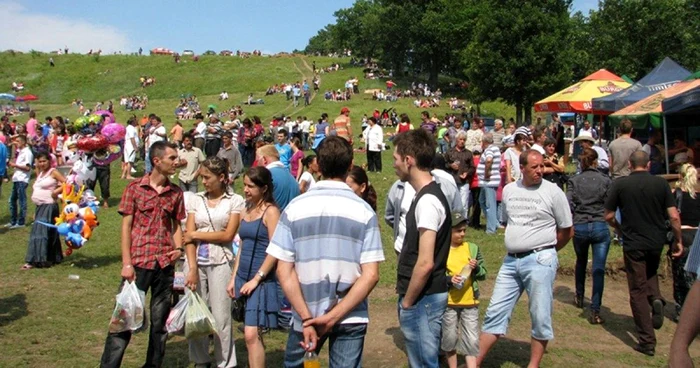 Cele două festivaluri tradiţionale vor fi promovate în ţară şi în străinătate  FOTO: Arhivă