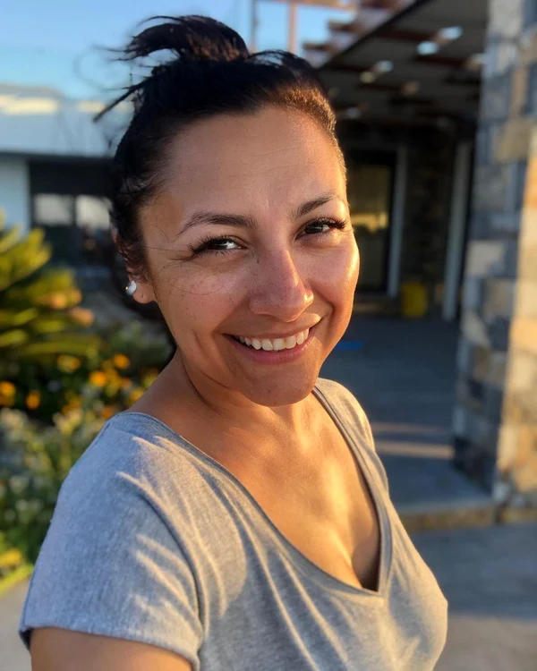 Andra și-a făcut în vacanță un selfie complet nemachiată