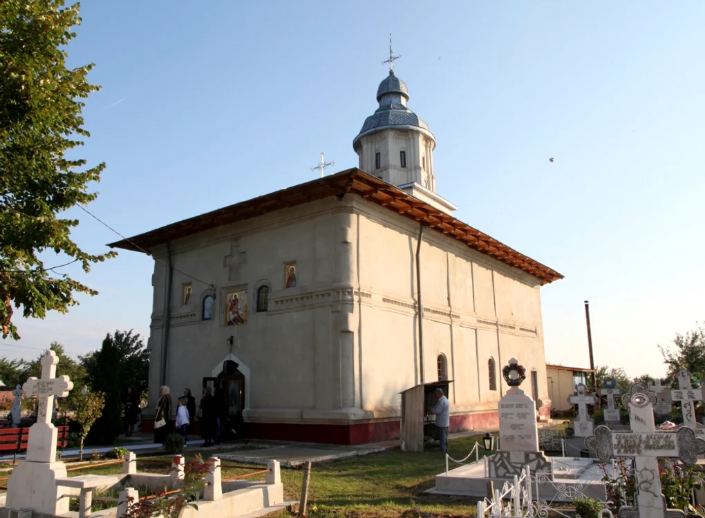 Așa arăta Biserica Sfântul Gheorghe înainte să fie mistuită de flăcări
