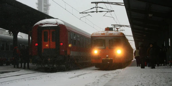 Trenurile au întârzieri din cauza vremii
