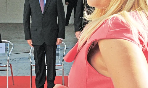 Elena Udrea a venit la Cotroceni la începutul lui 2005, dar nu a rezistat nici un an pe postul de șefă a cancelariei lui Băsescu jpeg