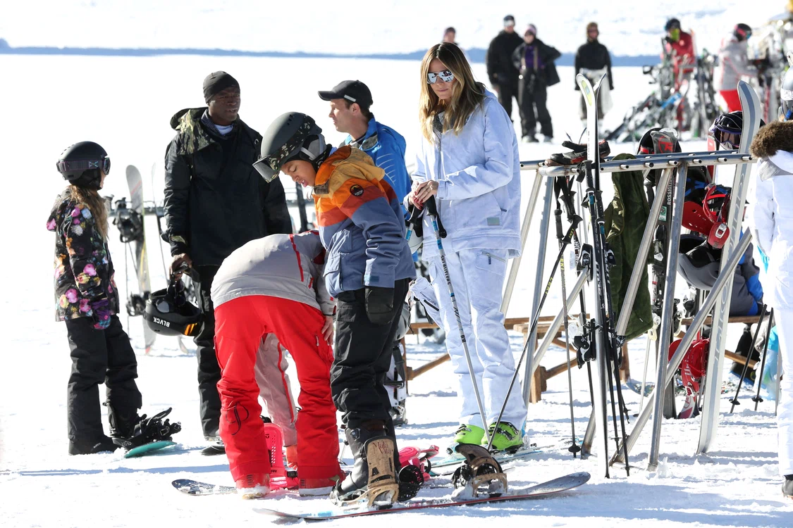 Exclusive    Heidi Klum, Seal And The Kids Enjoy A Day On The Slopes In Aspen jpeg