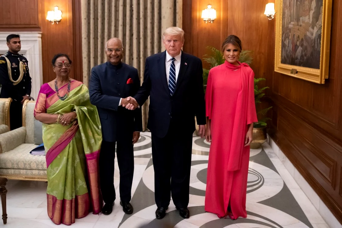 
    Melania Trump, împreună cu soţul său, Donald Trump, preşedintele Indiei, Ram Nath Kovind, şi soţia acestuia, Savita KovindFoto: afp  
