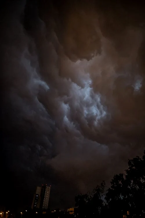 Furtuna in Iaşi FOTO Bogdan Sfedu