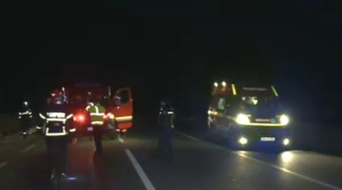 
    Două autobuze s-au ciocnit în apropierea unei localități din ArgeșFoto captură/ Digi 24  