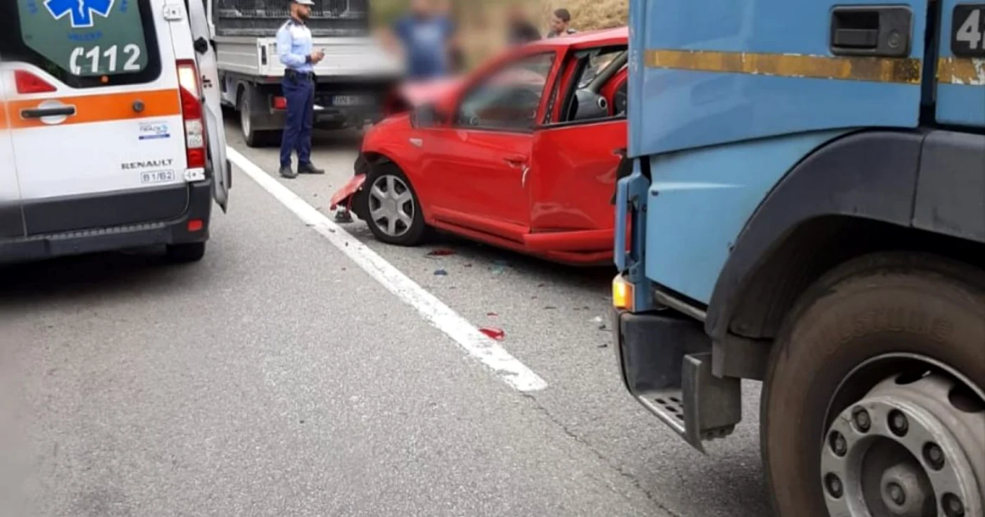 Imagine de la accidentul de pe Valea Oltului - Vâlcea Foto Adevărul