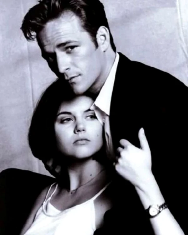 Tiffani Thiessen, alături de Luke Perry, în tinerețe 