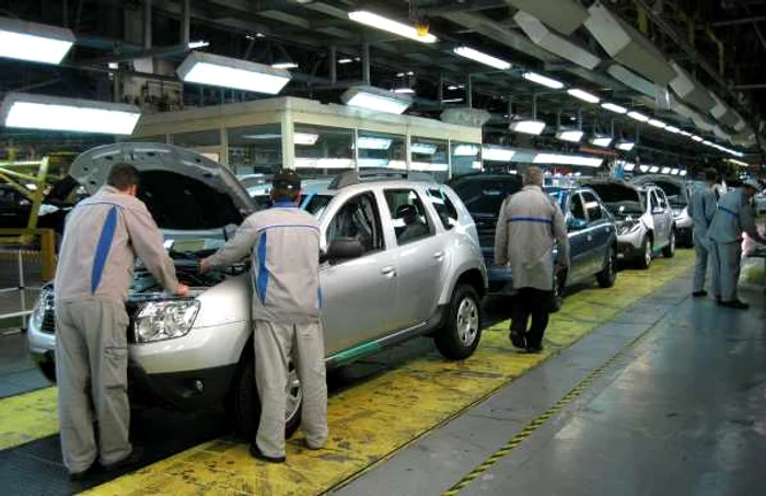 Automobile Dacia se va concentra, şi în viitor, pe autovehicule convenţionale