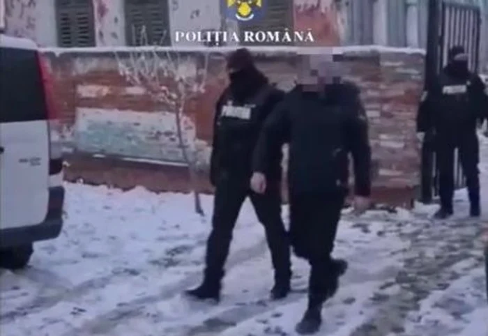 Bărbatul a fost reținut pentru 24 de ore FOTO captură video IPJ Alba