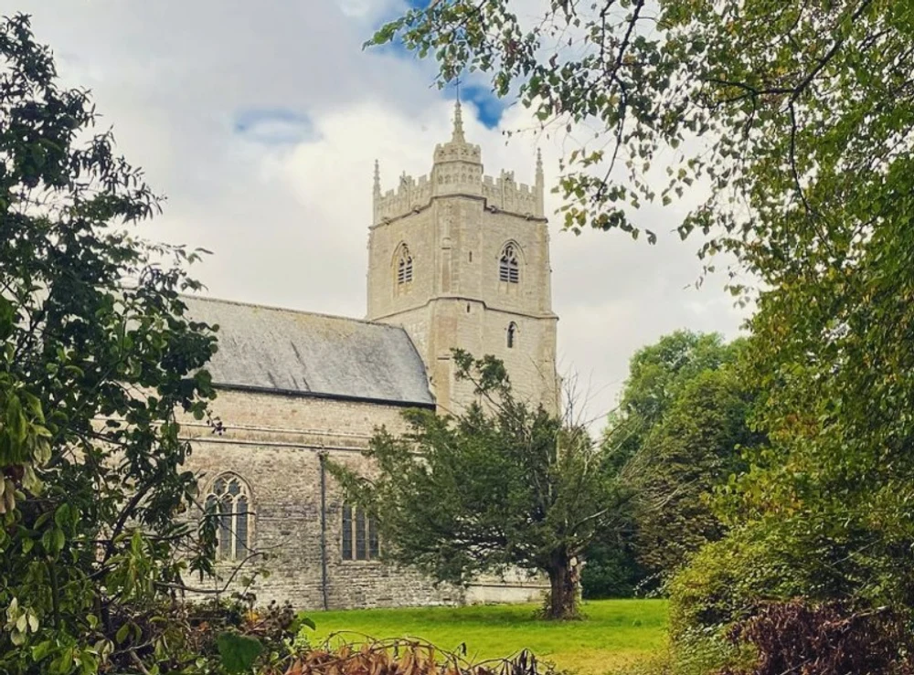 Descoperirea șocantă a unui cuplu care a cumpărat o biserică veche: 83 de cadavre ascunse sub podea. „Erau îngropați soți, părinți cu copii”