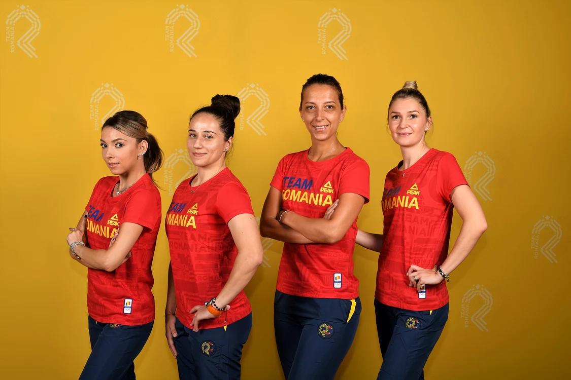 
    Eliza Samara, Daniela Dodean și Bernadette Szocs n-au putut câștiga la simplu în fața jucătoarelor din Hong KongFoto: COSR / Team România / Cristi Nistor  