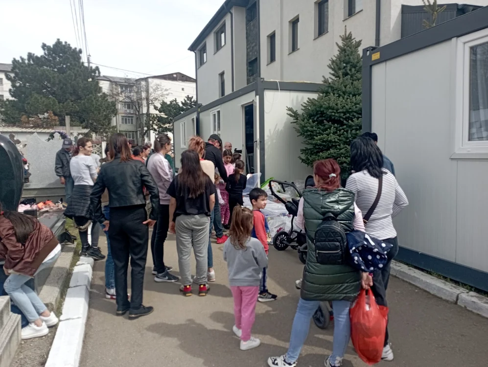 În fiecare săptămână se donează ajutoare FOTO Cosmin Zamfirache